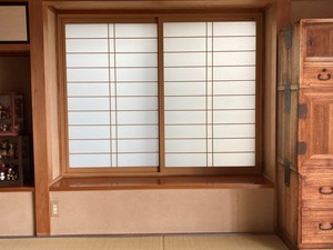 【内窓DIY】東京都日野市「格子入り和紙調ガラスを選んで正解でした」　T様邸内窓