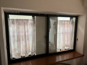 【内窓DIY】千葉県柏市「枠をビス止め、ガラス戸をはめ込むだけで完了」 K様邸内窓
