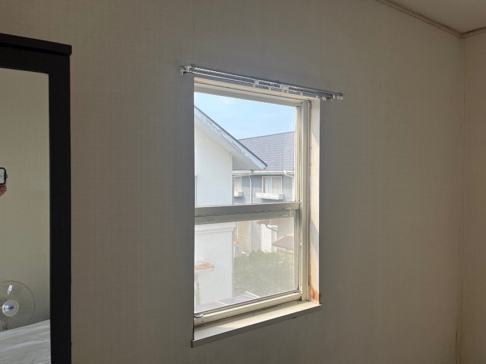 プラマードU　内開き窓　施工前